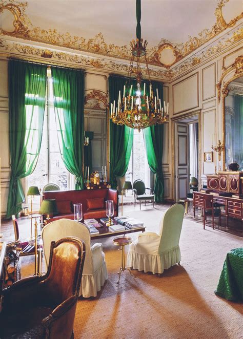 Hubert de Givenchy's Beautiful Homes 